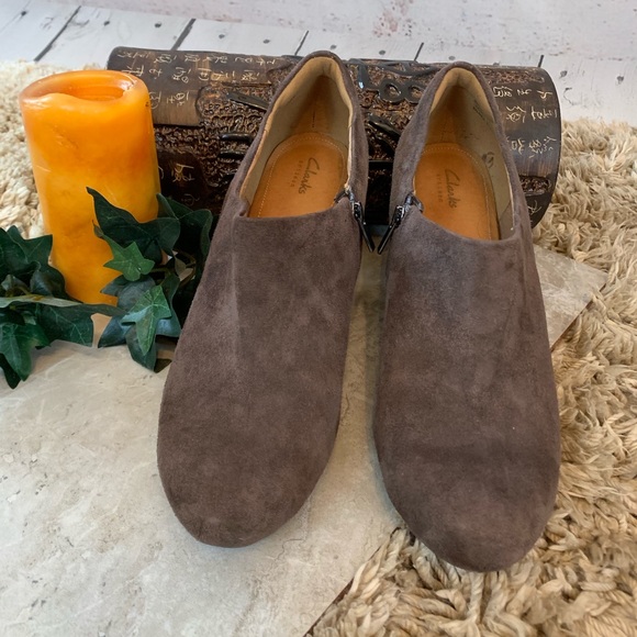 clarks artisan ankle boots